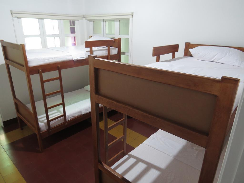 Hostal Casa Prado Медельин Экстерьер фото