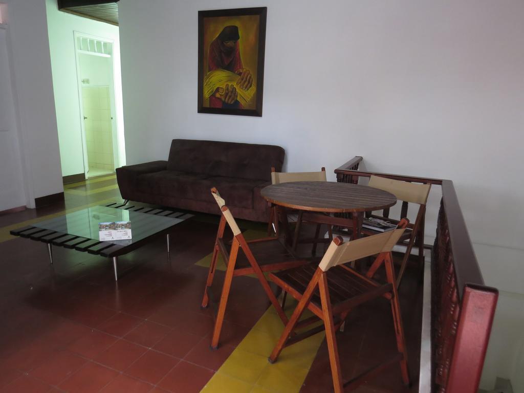 Hostal Casa Prado Медельин Экстерьер фото
