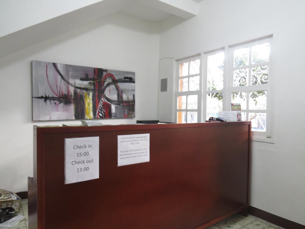 Hostal Casa Prado Медельин Экстерьер фото