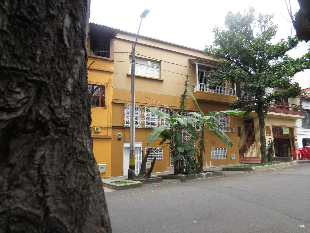 Hostal Casa Prado Медельин Экстерьер фото
